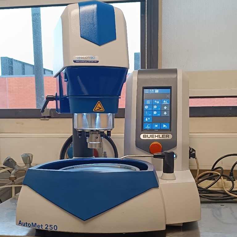 Polisher with automatic arm - Buehler AutoMet 250 Pro